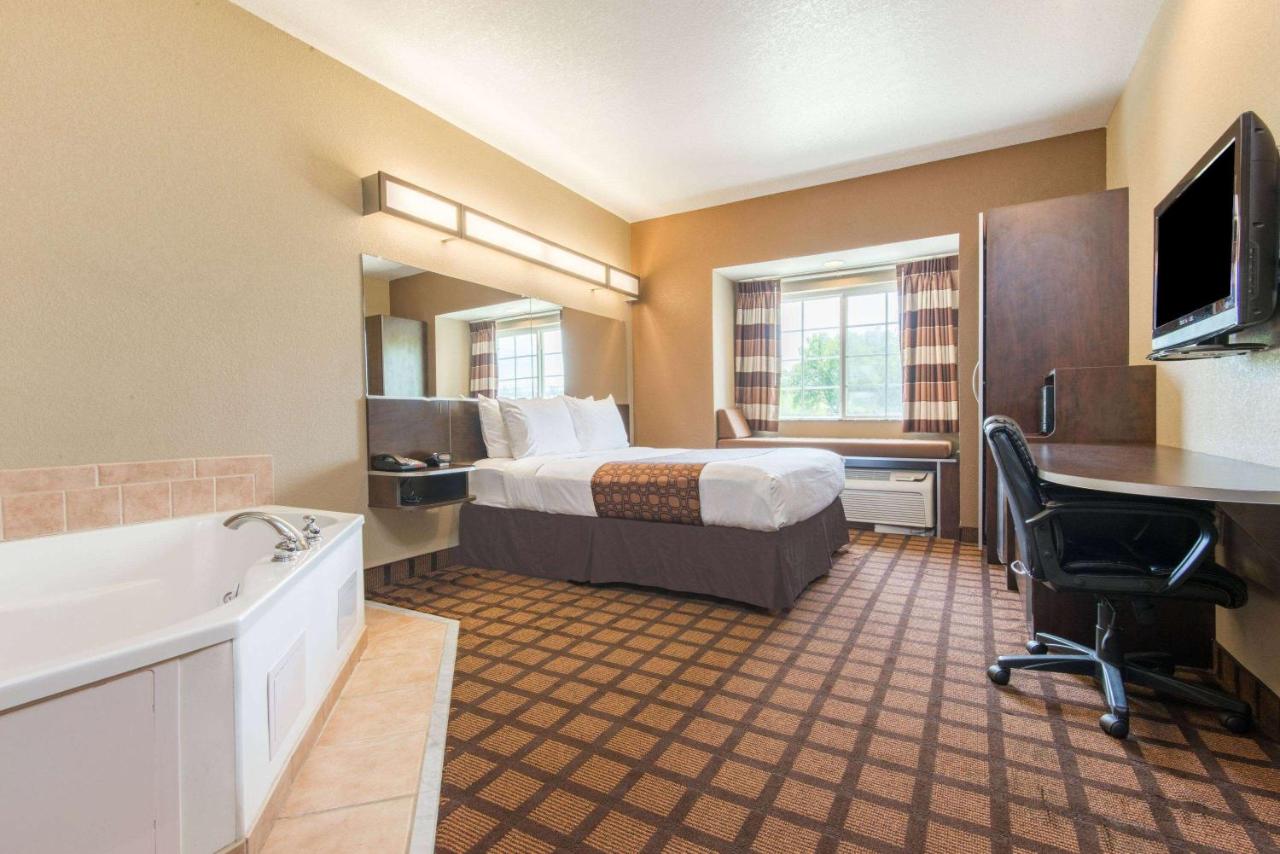 Microtel Inn & Suites by Wyndham Montgomery has Jacuzzi suites