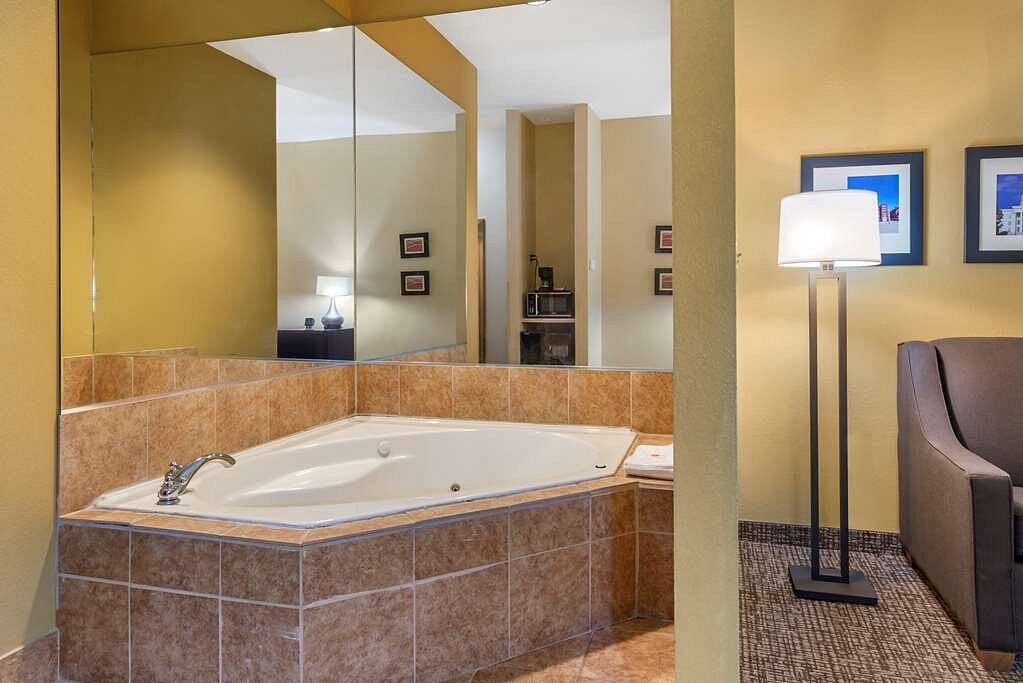 Comfort Suites Montgomery East Monticello Dr