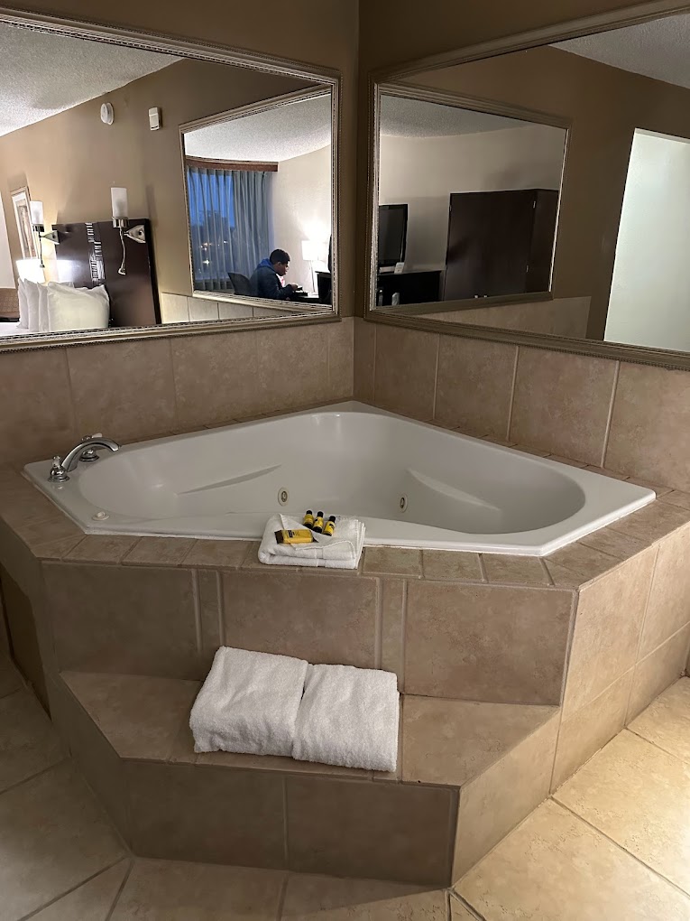 Seville Plaza Hotel