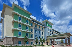 Amarillo Hotels with Jacuzzi Suites