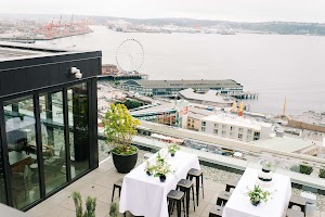 Seattle Hotels with Hot tub in Room