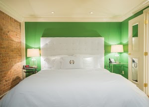 Hotels with Jacuzzi in Room in Shreveport