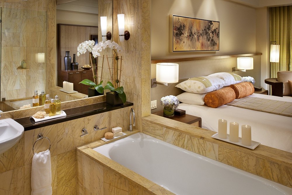 Mandarin Oriental has Jacuzzi suites