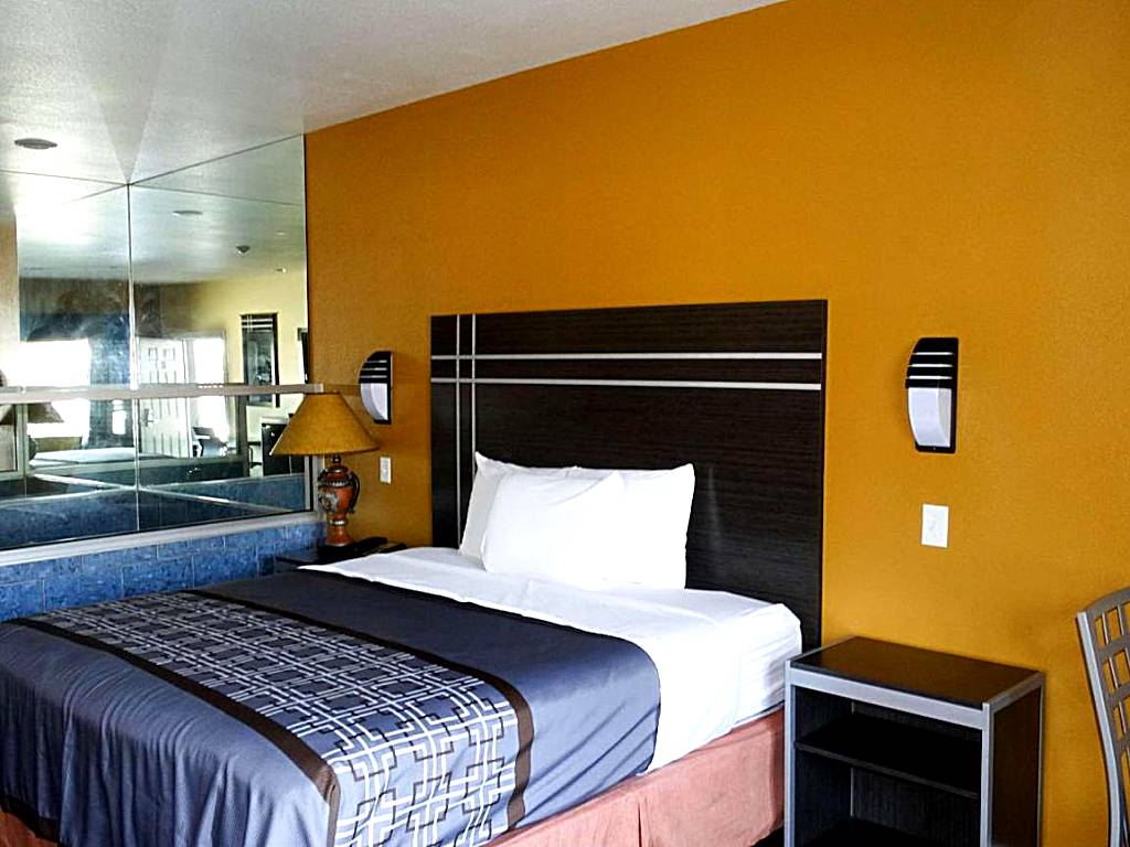 Motel 6 Houston, TX – Willowbrook Mall