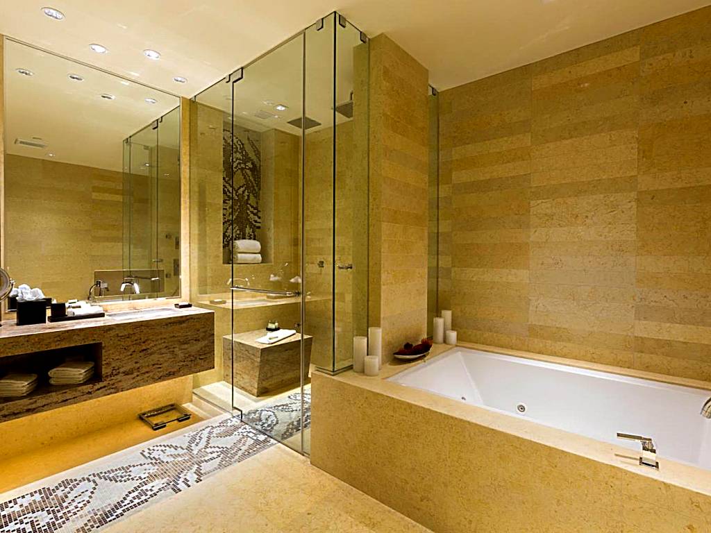 EB Hotel Miami Airport