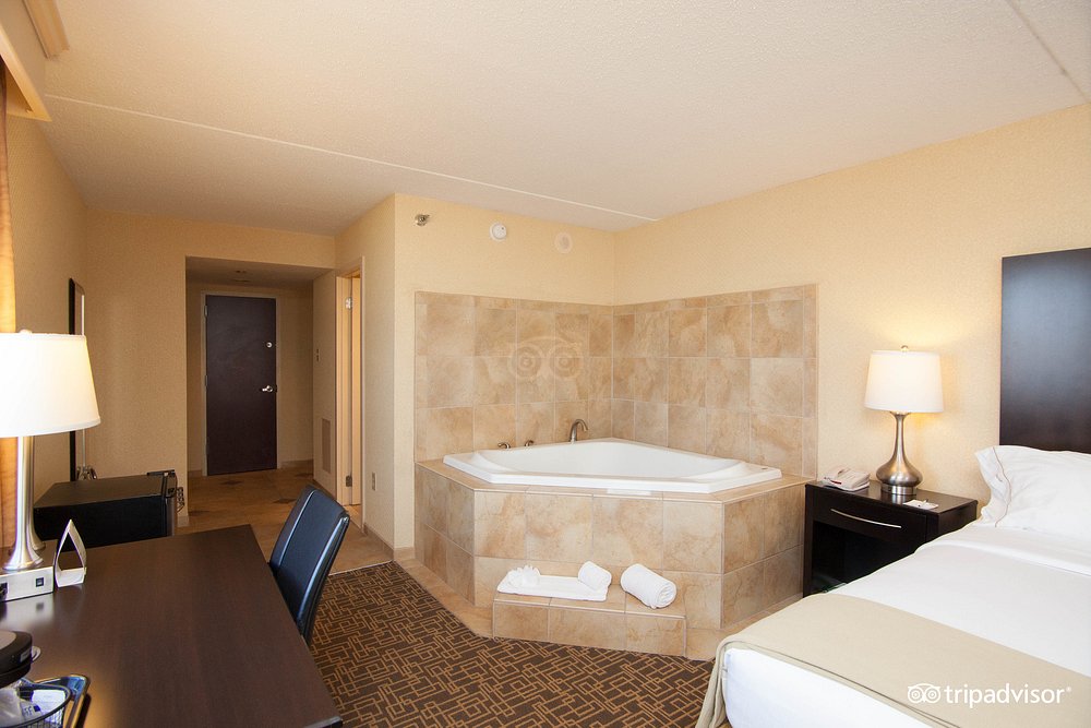 Holiday Inn Express Philadelphia - Penns Landing, an IHG Hotel