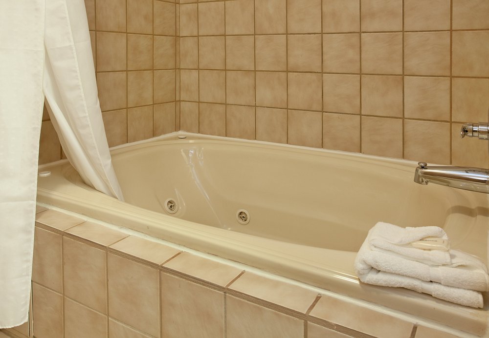 Holiday Inn Express & Suites Kansas City-Liberty (Hwy 152), an IHG Hotel