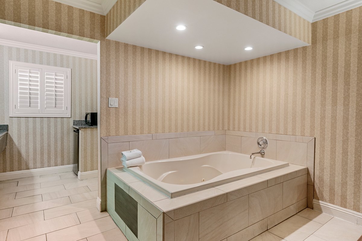Quality Inn & Suites Anaheim Maingate