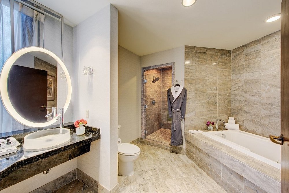 Hilton Motif Seattle