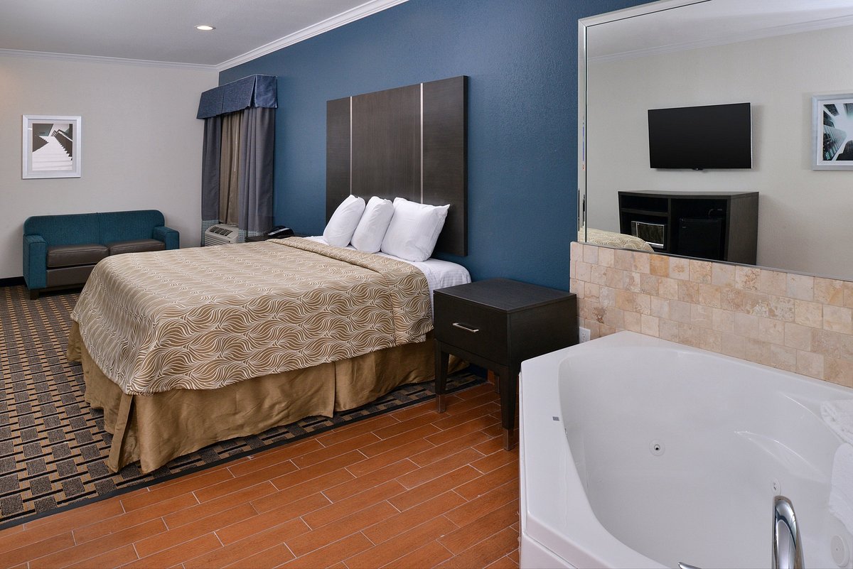 Regency Inn and Suites
