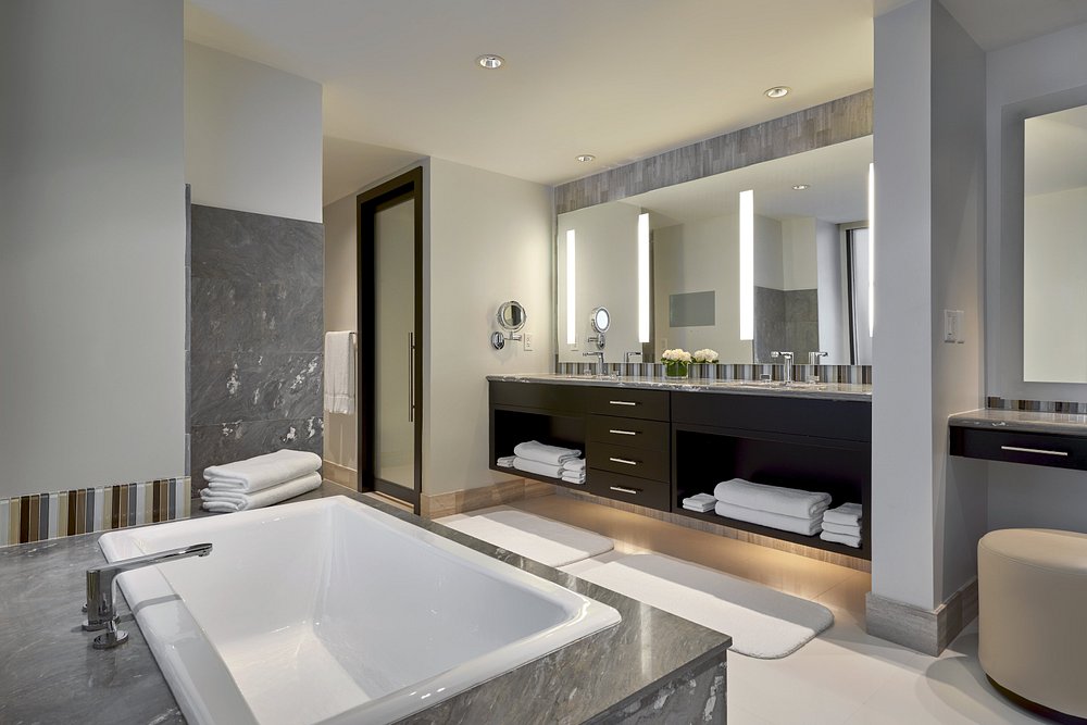 Loews Miami Beach Hotel