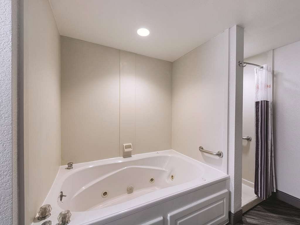 La Quinta Inn & Suites by Wyndham San Antonio Downtown
