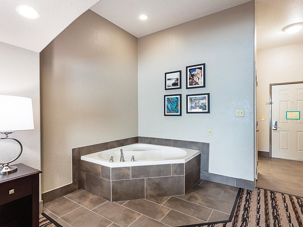 La Quinta Inn & Suites by Wyndham San Antonio Northwest