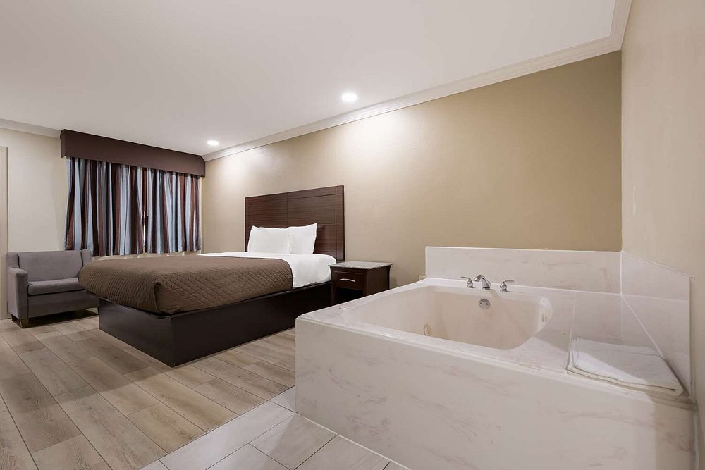 Americas Best Value Inn Houston at I-45 & Loop 610