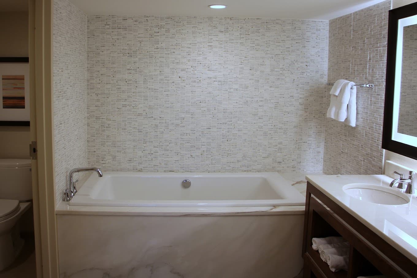 DoubleTree by Hilton Pittsburgh-Green Tree