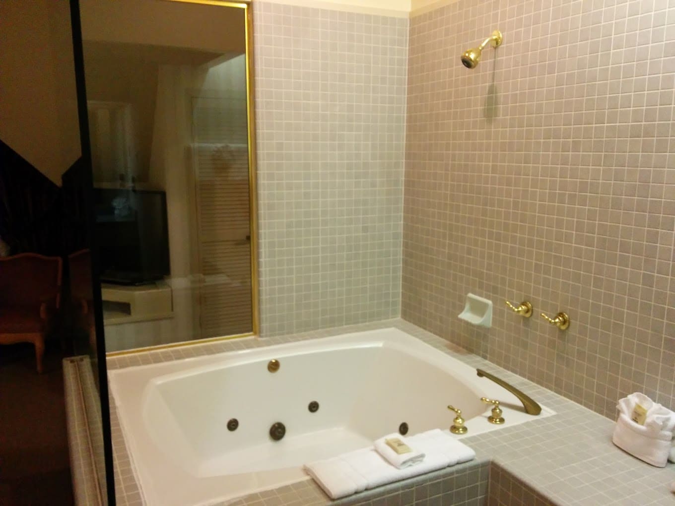 Woodcrest Hotel