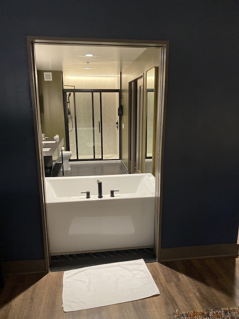 Hotel Indigo Columbus at Riverfront Place, an IHG hotel