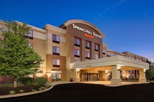 Erie Hotels with Jacuzzi in Room