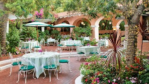 Los Angeles Hotels with Jacuzzi in Room