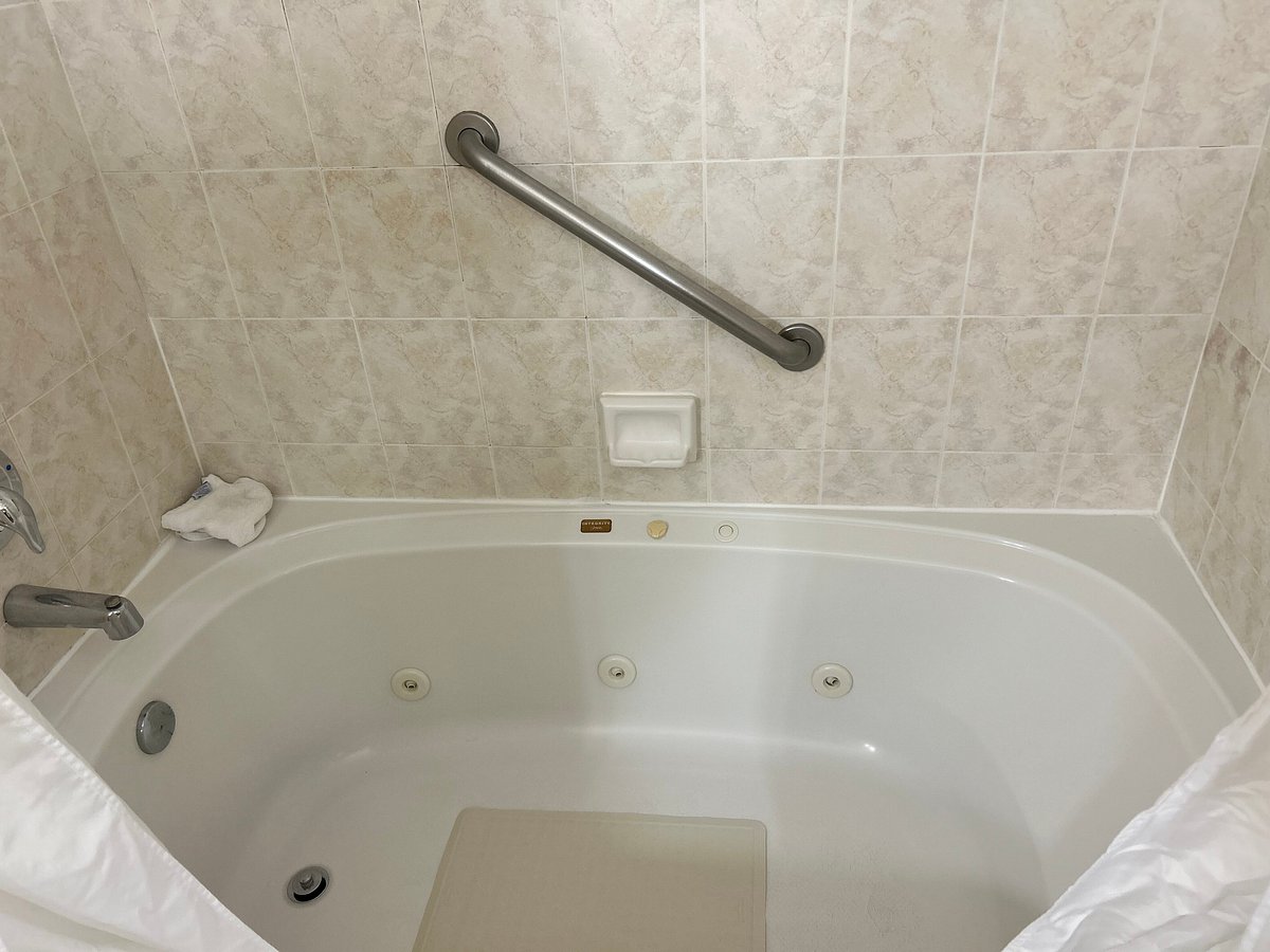 Best Western Plus Capitola By-The-Sea Inn & Suites