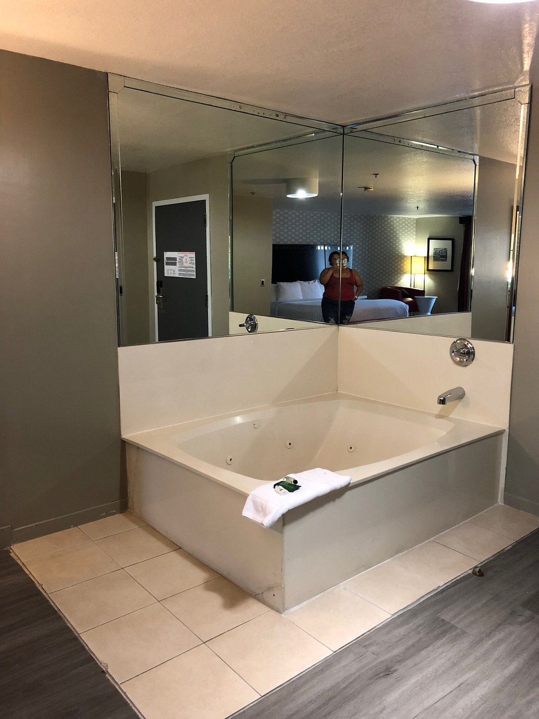Tilt Hotel Universal/Hollywood, Ascend Hotel Collection