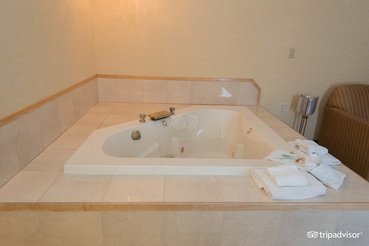 Quality Hotel & Suites At the Falls