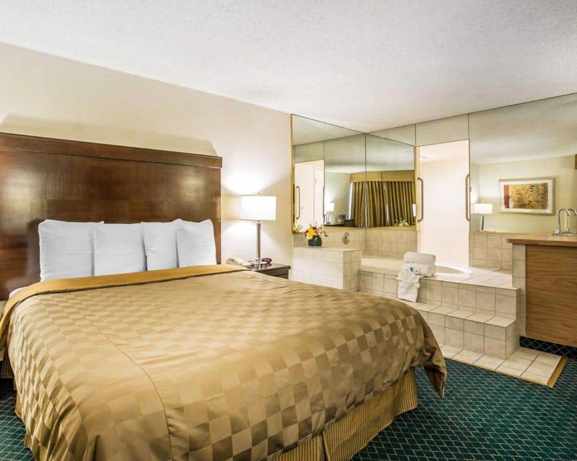 California Inn and Suites Bakersfield