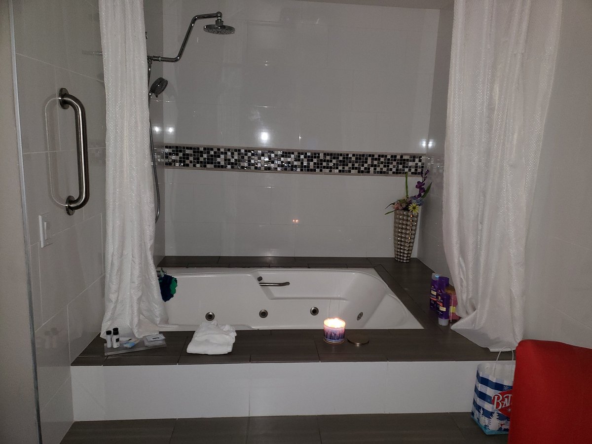 Country Inn & Suites by Radisson, Bakersfield, CA