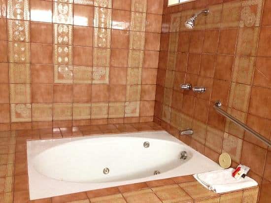 Walls Motel Long Beach