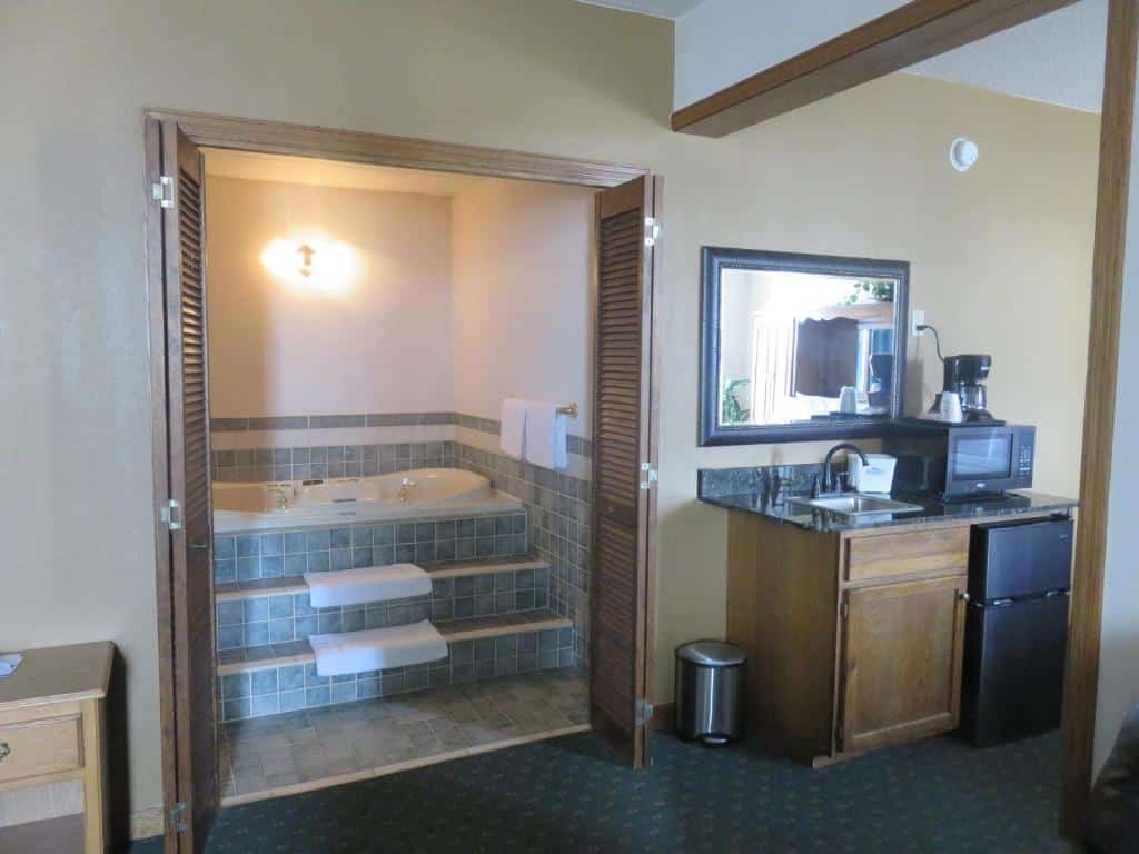 Baymont by Wyndham Fargo