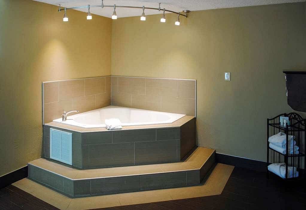 Clarion Hotel Conference Center - North