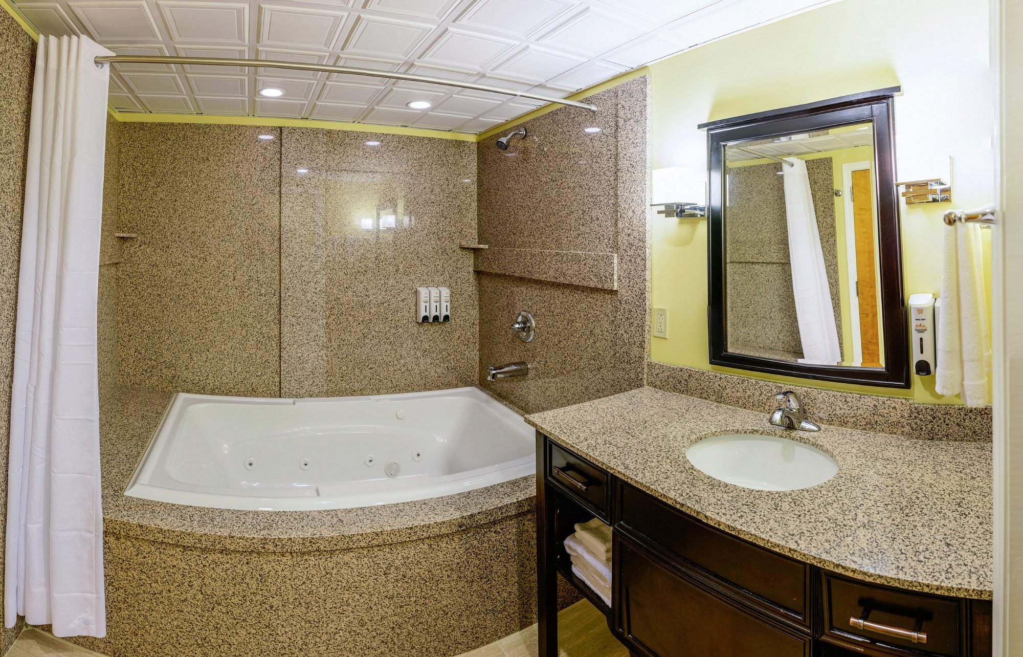 Asbury Inn & Suites