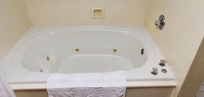 Quality Inn & Suites At Dollywood Lane
