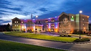 Harrisburg Hotels with Jacuzzi in Room