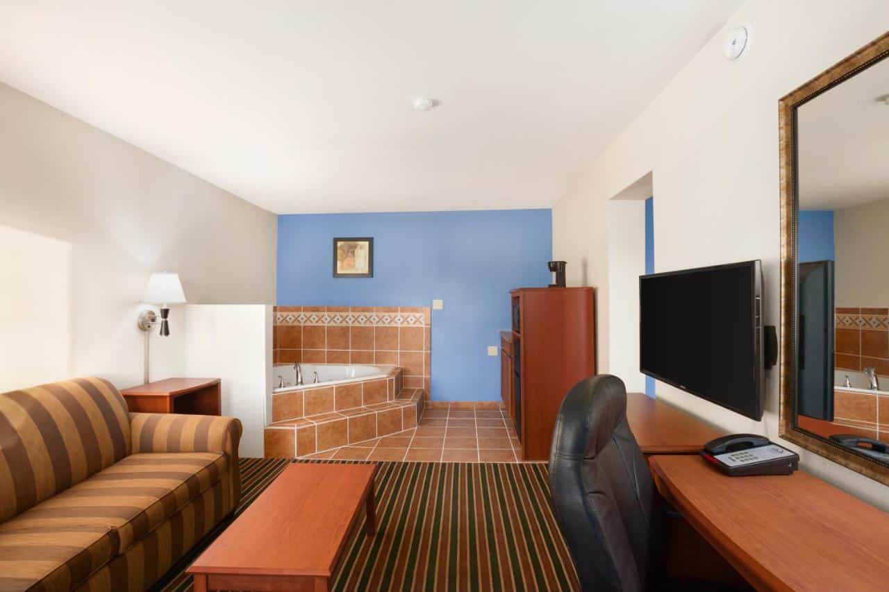 Days Inn by Wyndham Champaign/Urbana