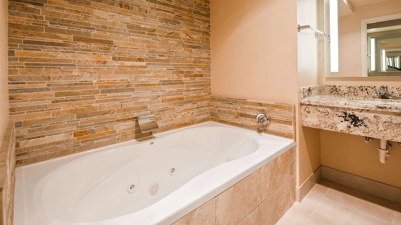 Best Western Plus Arroyo Roble Hotel & Creekside Villas