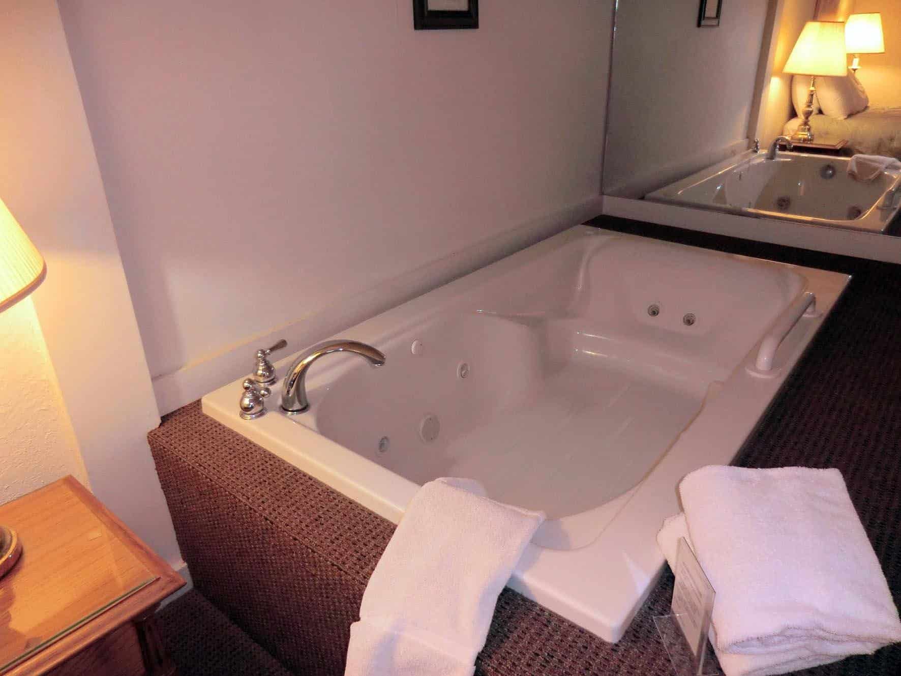 Beach Haus Resort has Jacuzzi suites