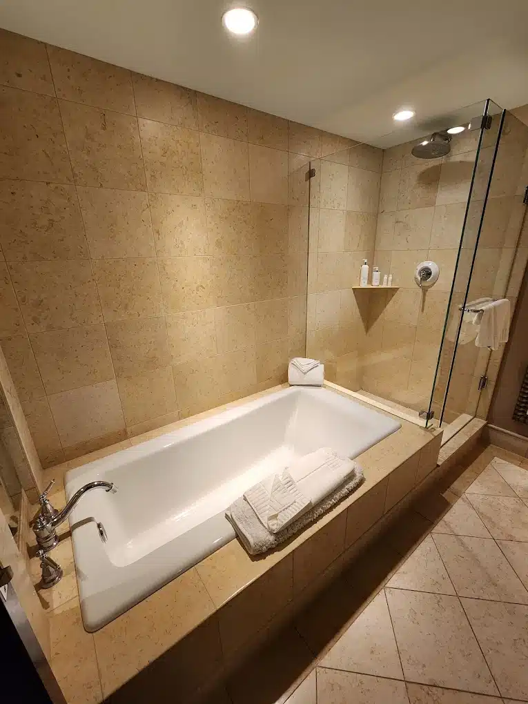 Kimpton Vero Beach Hotel & Spa has suites with private hot tub