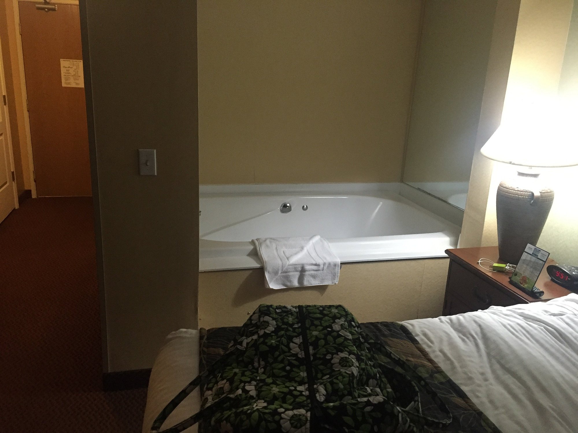Sugar Beach Resort Hotel has Jacuzzi suites