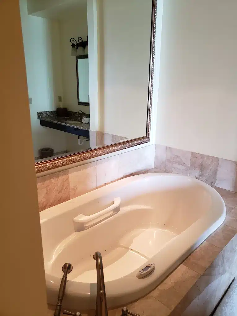 The Lucie Jensen Beach has Jacuzzi suites