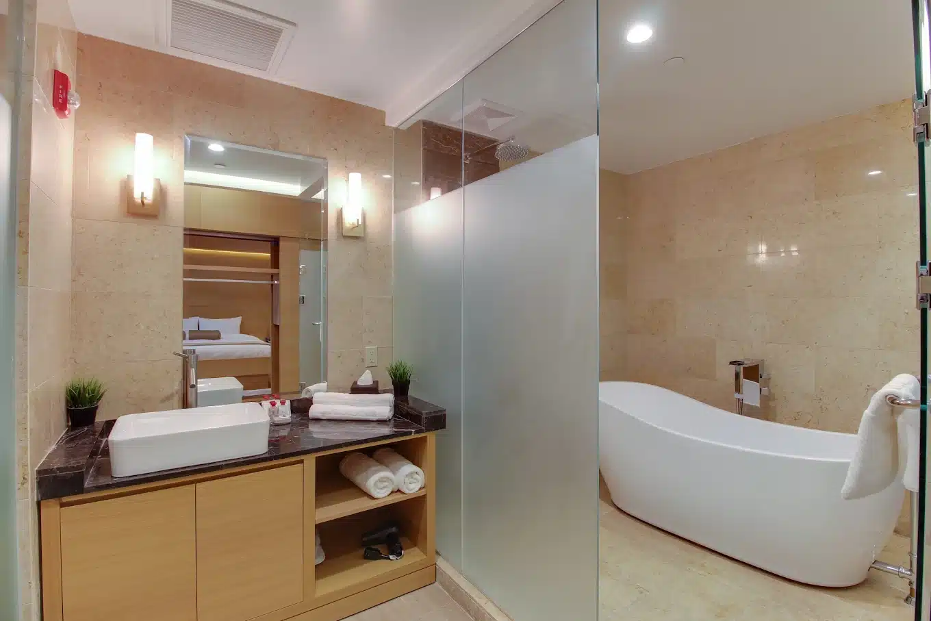 The One Boutique Hotel has Jacuzzi suites