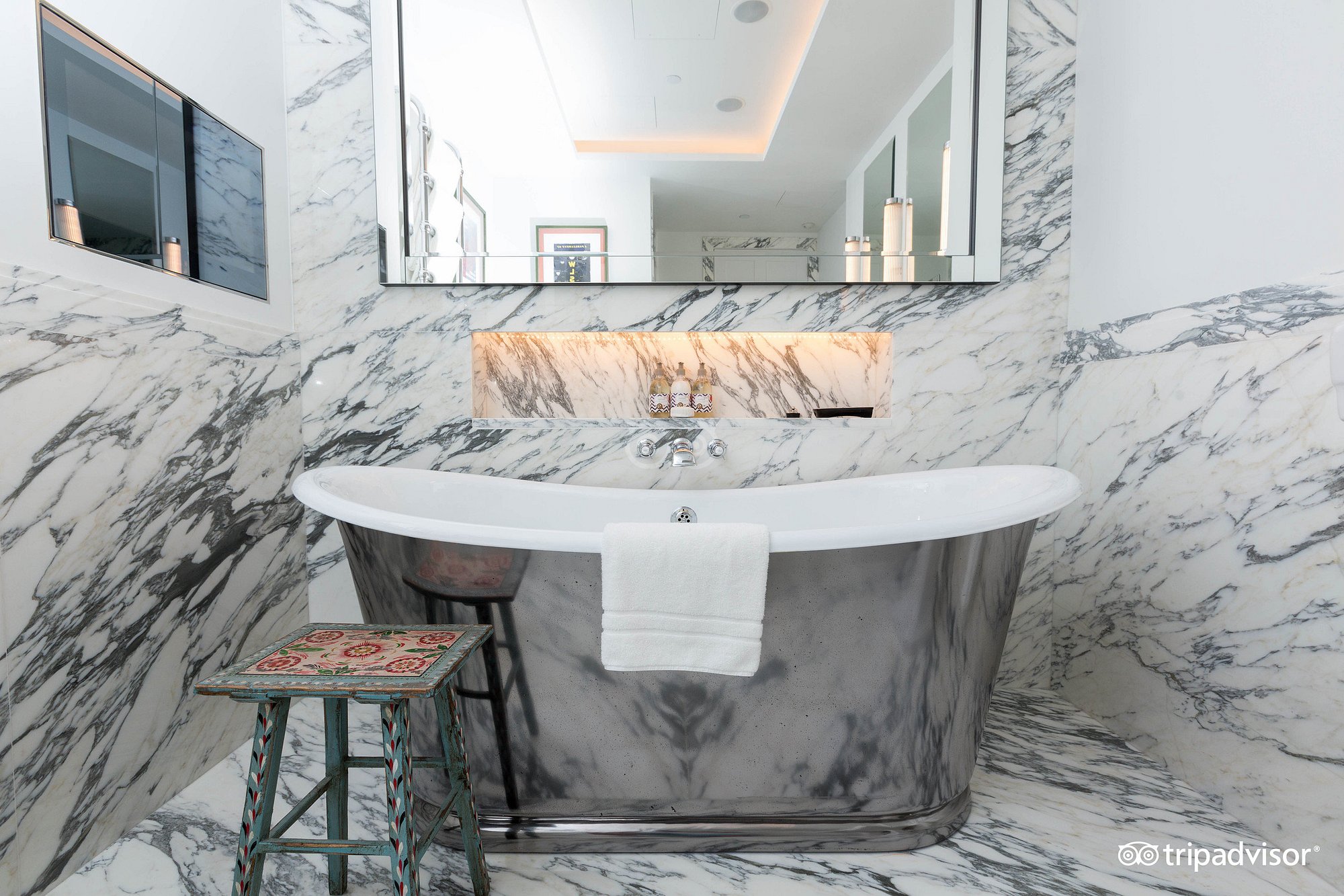 The Whitby Hotel has Jacuzzi suites