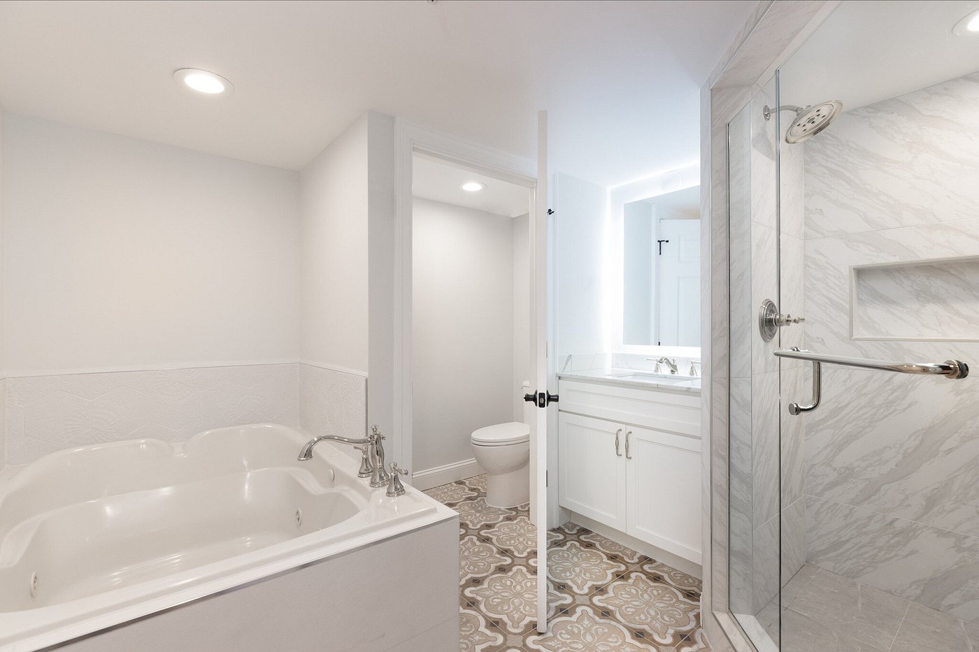 Westgate Historic Williamsburg Resort has Jacuzzi suites