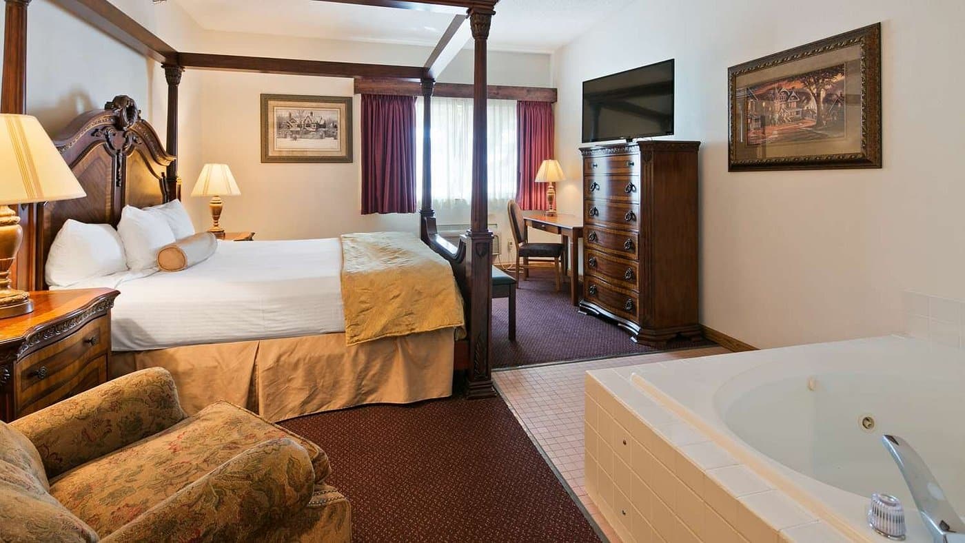 Best Western Of Huron has Jacuzzi suites