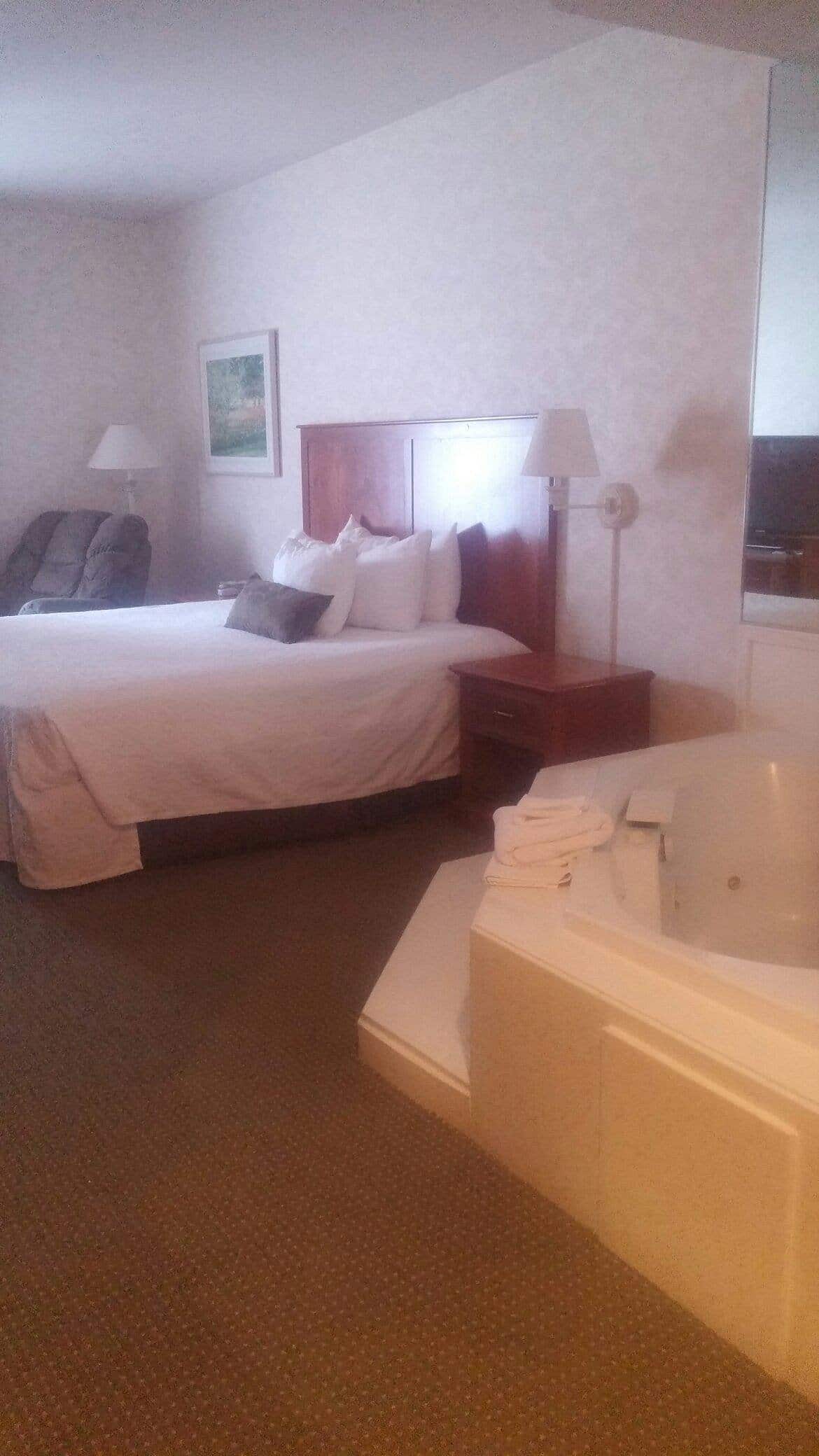 Best Western Plus Twin Falls Hotel has Jacuzzi suites