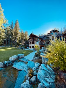 Idaho Hotels with Jacuzzi in Room