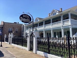 Alabama Hotels with Jacuzzi in Room