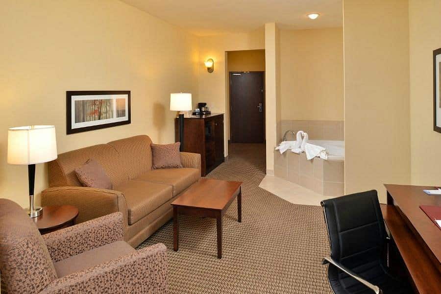 Comfort Suites Conference Center Rapid City has Jacuzzi suites