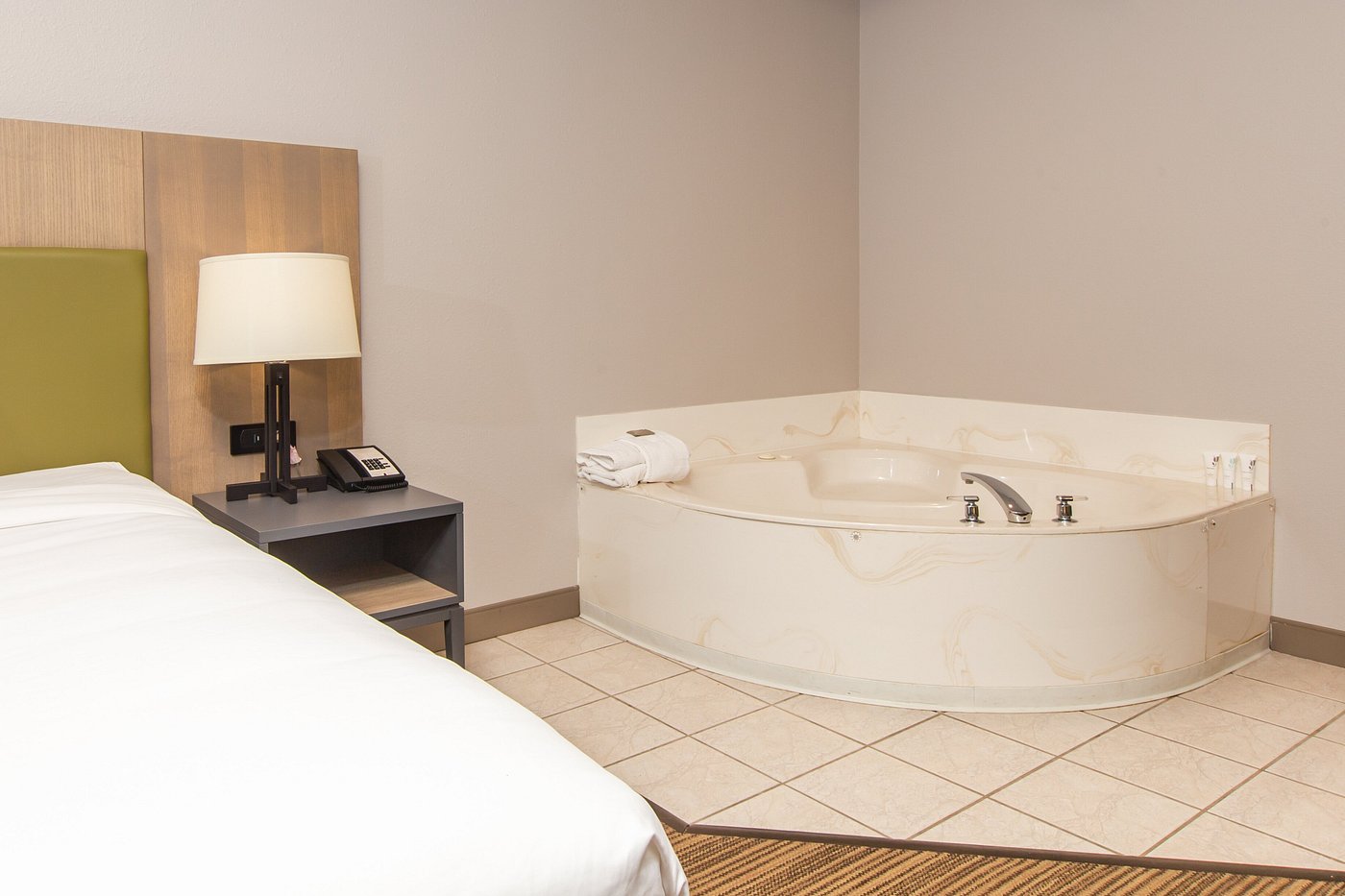 Country Inn & Suites by Radisson