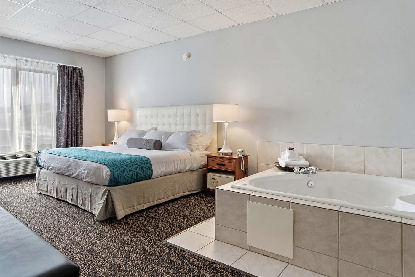 Elevation Inn & Suites Rapid City has Jacuzzi suites